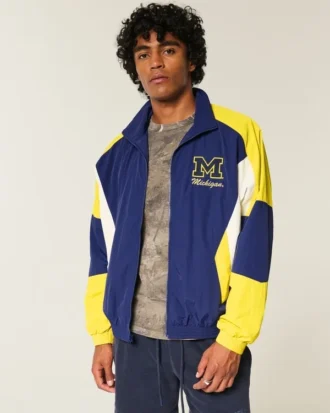 Casaco corta-vento com estampado da Universidade de Michigan Wolverines