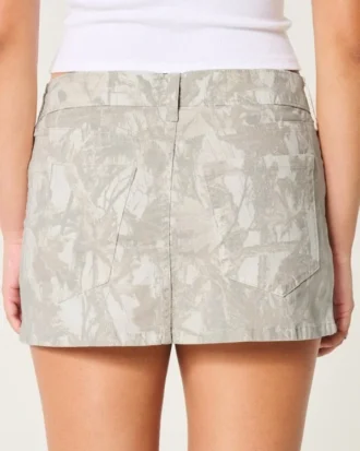 Mini-saia-calça de cintura baixa em sarja camuflada
