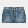 Mini-saia-calça de ganga bordada de cintura baixa