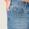 Mini-saia-calça de ganga com cintura baixa e laço bordado Mini-saia-calça de ganga com cintura baixa e laço bordado