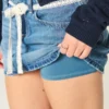 Mini-saia-calça de ganga com laço de renda Mini-saia-calça de ganga com laço de renda