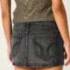 Mini-saia-calça em ganga