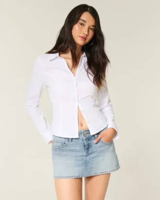 Mini-saia-calça jeans clara com tachas