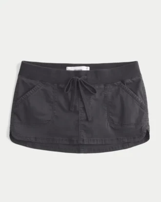 Mini-saia-calça micro em sarja com cintura ultra baixa