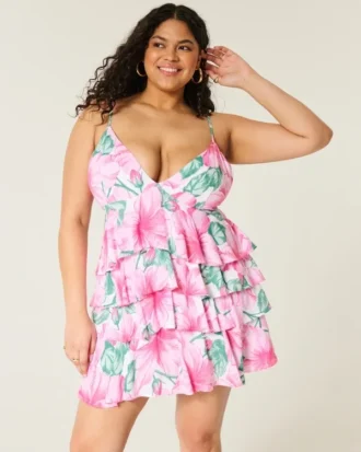Mini vestido babydoll com decote em V e folhos