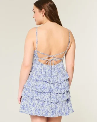Mini vestido babydoll com decote em V e folhos