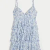 Mini vestido babydoll com decote em V e folhos
