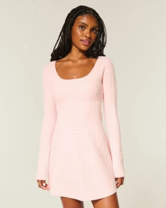 Mini vestido babydoll com laço nas costas