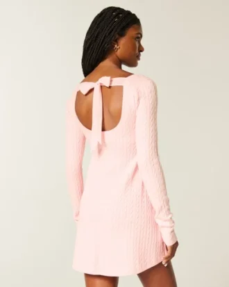 Mini vestido babydoll com laço nas costas