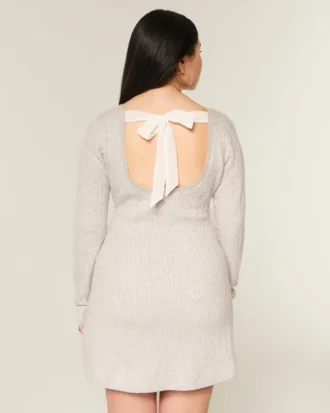 Mini vestido babydoll com laço nas costas