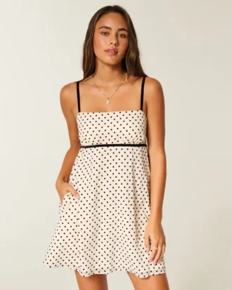 Mini vestido babydoll em chiffon