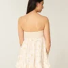 Mini vestido babydoll sem alças com folhos