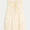 Mini vestido babydoll sem alças com folhos