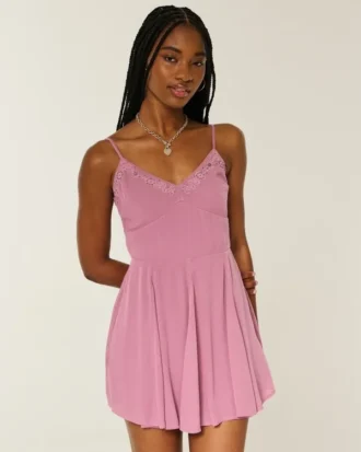 Mini vestido bordado