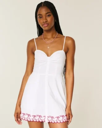 Mini vestido com botões