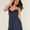 Mini vestido com botões
