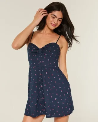 Mini vestido com botões