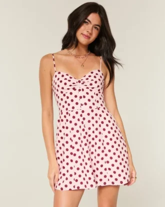Mini vestido com botões