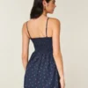 Mini vestido com botões