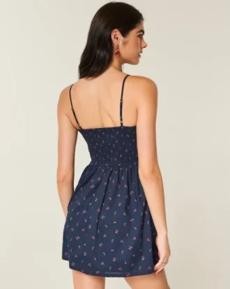 Mini vestido com botões
