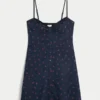 Mini vestido com botões