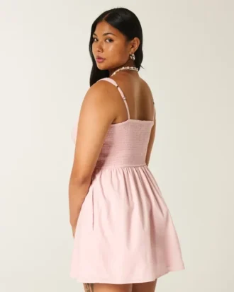 Mini vestido com botões na frente