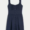 Mini vestido com botões na frente