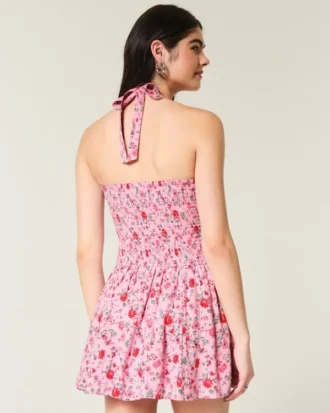 Mini vestido com cintura descida e alças