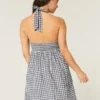 Mini vestido com costas abertas e alças