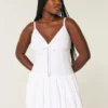 Mini vestido com decote em V