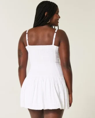 Mini vestido com decote em V