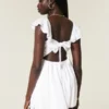 Mini vestido com manga esvoaçante e cintura em V