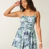 Mini vestido com smock brilhante