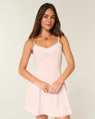 Mini vestido em malha com camadas