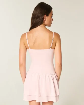Mini vestido em malha com camadas