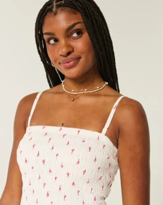 Mini vestido sem alças com corpete franzido