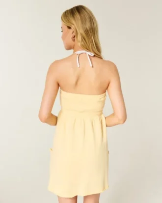 Mini vestido sem alças em tecido felpudo