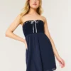 Mini vestido sem alças estilo croché