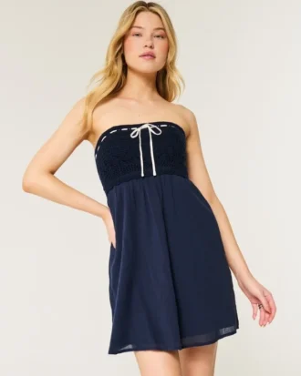 Mini vestido sem alças estilo croché