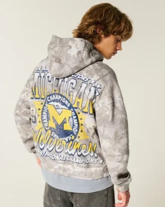 Moletom com capuz Boxy University of Michigan Wolverines Graphic Camo
