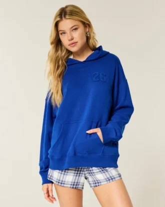 Moletom com capuz oversized com estampa da turma de 26