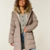 Parka acolchoada com forro de pele sintética