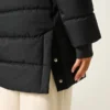 Parka acolchoada com forro de pele sintética