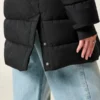 Parka acolchoada com forro de pele sintética