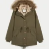 Parka com forro de pele sintética