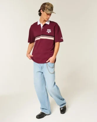 Polo com gráfico da Universidade Texas A&M