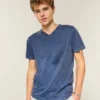 T-shirt com decote em V