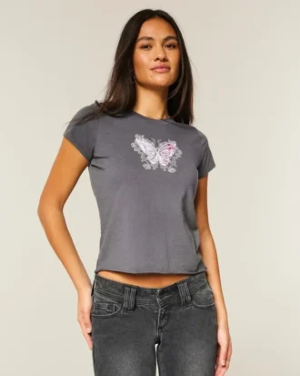 T-shirt com estampa de borboleta, fácil de usar e que valoriza o corpo