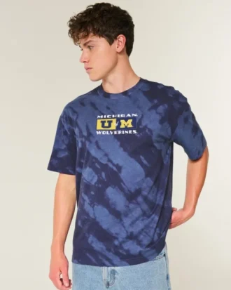 T-shirt com estampado da Universidade de Michigan