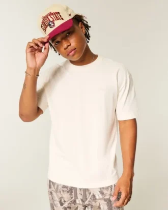 T-shirt com gola redonda, corte quadrado e logótipo micro pesado